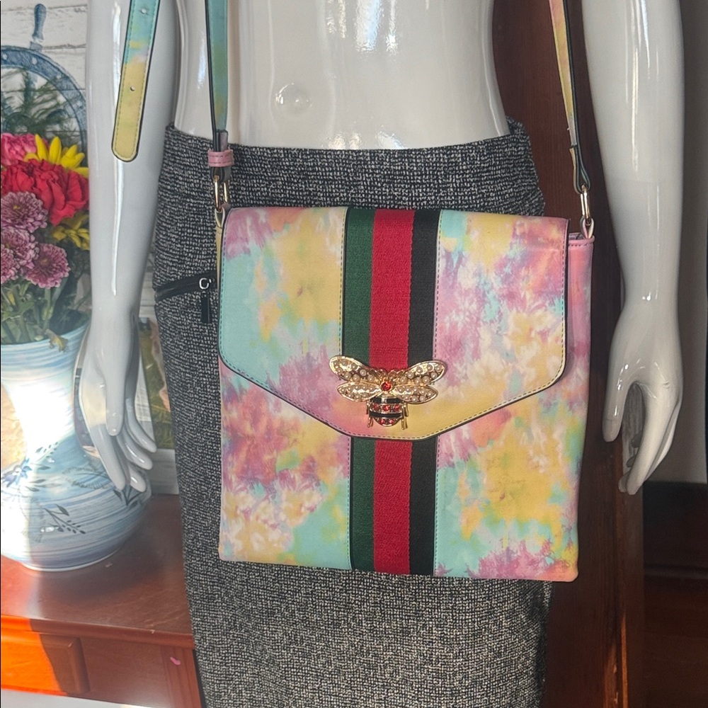 Colorful Women's Bag with Bee Accent new